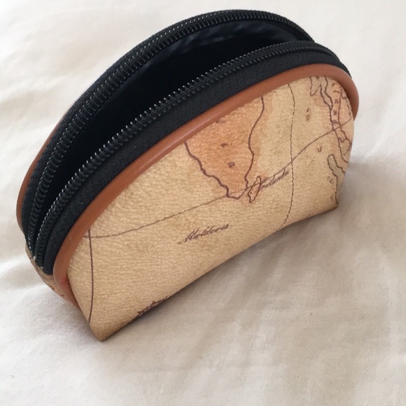 Coin Purse - Picture 1 of 7